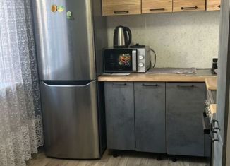 Сдаю в аренду 1-ком. квартиру, 44 м2, Республика Алтай, улица Петра Сухова, 6