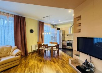 Продается 2-комнатная квартира, 75.7 м2, Светлогорск, улица Горького, 9А