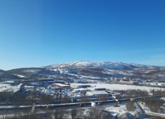 Продается 3-комнатная квартира, 58 м2, Мурманская область, Кольский проспект, 102