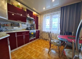 Продается двухкомнатная квартира, 53.1 м2, Арзамас, улица Жуковского, 13к1