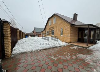 Сдается в аренду коттедж, 180 м2, Казань, улица Геологов, 47, Советский район