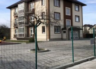 Продаю трехкомнатную квартиру, 100.2 м2, Гурьевск, Западный переулок, 15А