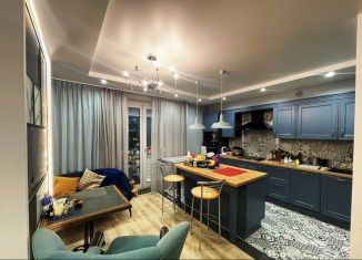 Трехкомнатная квартира на продажу, 113 м2, Ярославль, улица Свердлова, 102К2