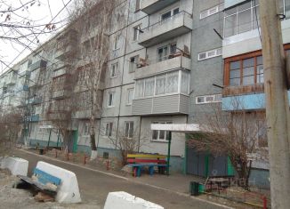 Продаю 2-комнатную квартиру, 52.7 м2, поселок городского типа Емельяново, улица 2-х Борцов, 35