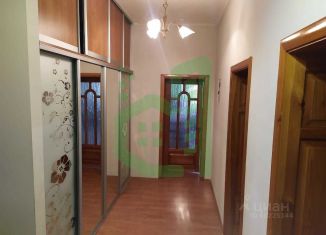 Продается 4-комнатная квартира, 104 м2, село Таврово, Комсомольская улица