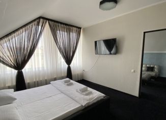 Сдаю в аренду 4-ком. квартиру, 120 м2, Сочи, Прибрежная улица, 35