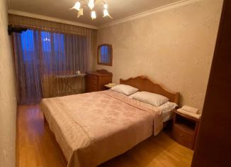 Сдается в аренду 2-комнатная квартира, 60 м2, Владикавказ, улица Кесаева, 137, 1-й микрорайон