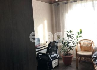 3-комнатная квартира на продажу, 65 м2, поселок городского типа Емельяново, улица Комарова, 5