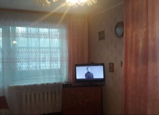Продается трехкомнатная квартира, 61.8 м2, рабочий посёлок Большеречье, улица 50 лет ВЛКСМ