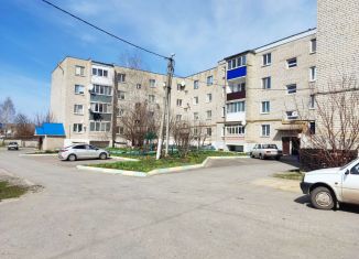 Продается однокомнатная квартира, 33 м2, поселок городского типа Пятницкое, улица Комарова, 4