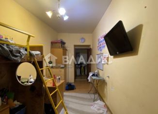 Продается 2-комнатная квартира, 63 м2, Санкт-Петербург, улица Декабристов, 37, метро Садовая