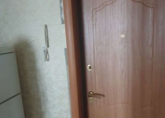 Продаю однокомнатную квартиру, 36 м2, Карпинск, улица Мира