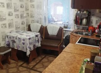Продается трехкомнатная квартира, 49.8 м2, Мариинск, Весенняя улица, 15