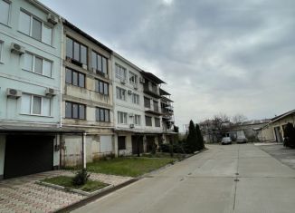 Продажа 3-комнатной квартиры, 72 м2, поселок городского типа Николаевка, Набережная улица, 40