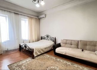 Продается двухкомнатная квартира, 45 м2, Ставропольский край, улица Мира, 13