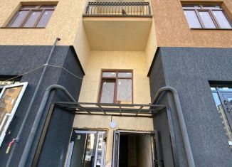 Продажа 1-ком. квартиры, 46 м2, Кабардино-Балкариия, улица Шарданова, 52