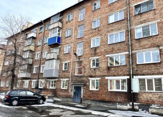 Продам двухкомнатную квартиру, 43 м2, Кемеровская область, улица Петренко, 6