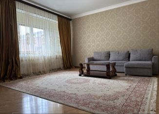 Сдается в аренду двухкомнатная квартира, 80 м2, Дагестан, улица Ушакова, 3Г