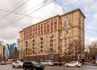 Сдается трехкомнатная квартира, 75 м2, Москва, Кутузовский проспект, 10, метро Киевская