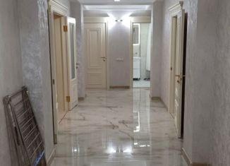 Сдается в аренду трехкомнатная квартира, 128 м2, Дагестан, проспект Агасиева, 19В