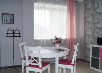 Двухкомнатная квартира в аренду, 65 м2, Санкт-Петербург, Ленинский проспект, 82к1, метро Проспект Ветеранов