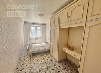 Продажа 4-комнатной квартиры, 76.2 м2, Астрахань, улица Полякова, 17