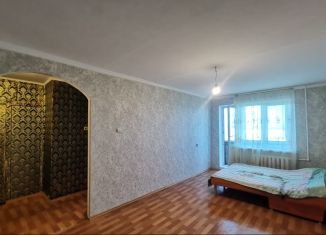 Продается 1-комнатная квартира, 35.2 м2, Будённовск, 8-й микрорайон, 6