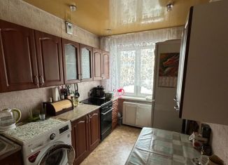 Продается трехкомнатная квартира, 59 м2, Новокузнецк, улица Радищева, 6