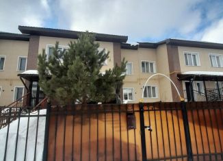 Продам трехкомнатную квартиру, 83 м2, село Миловка, улица Нестерова, 7