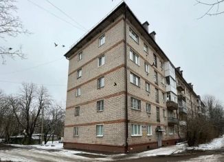 Продается 2-комнатная квартира, 42.4 м2, Смоленск, улица Кутузова, 6