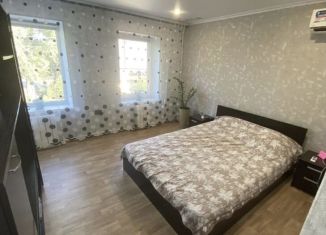 Продам 2-комнатную квартиру, 64 м2, Новочеркасск, Железнодорожная улица, 61