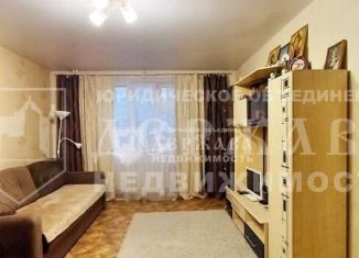 Продаю 1-комнатную квартиру, 43 м2, Кемерово, улица Дружбы, 35Б