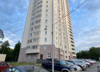 Сдается в аренду 1-комнатная квартира, 40 м2, Екатеринбург, улица Серафимы Дерябиной, 37