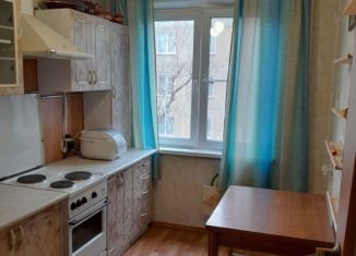 Сдам 2-комнатную квартиру, 44 м2, Новосибирск, улица Петухова, 68