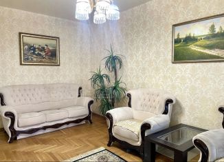 Продам 2-комнатную квартиру, 60 м2, Кировская область, улица Дерендяева, 44