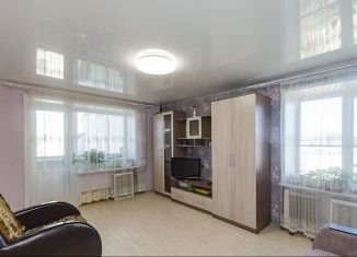 Продается 3-комнатная квартира, 64 м2, Екатеринбург, улица 40-летия Октября, 50, метро Уралмаш