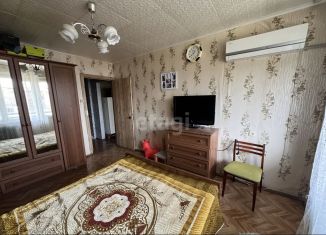 Продаю четырехкомнатную квартиру, 75.8 м2, Астраханская область, Спортивная улица, 41Б