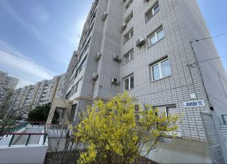 Продаю 2-комнатную квартиру, 64.2 м2, Волгоград, проспект Маршала Жукова, 112А