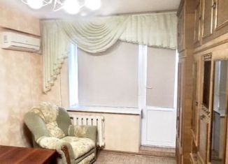 Продается двухкомнатная квартира, 45.4 м2, Волгоград, улица Кирова, 136