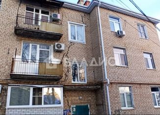 Продаю трехкомнатную квартиру, 63.3 м2, Калмыкия, проезд Чкалова, 10