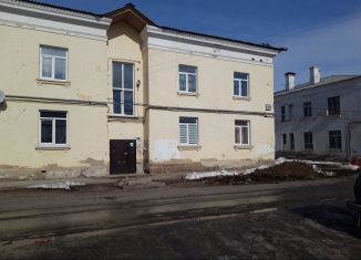 Продам 2-комнатную квартиру, 68 м2, Свердловская область, Сибирская улица, 36