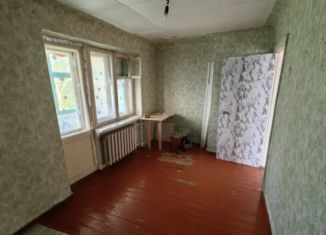 Продается двухкомнатная квартира, 42 м2, Ростовская область, улица Ворошилова, 3