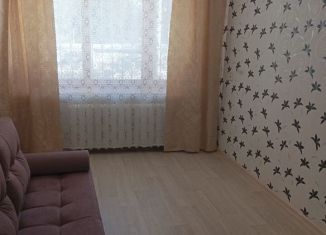 Сдаю 1-комнатную квартиру, 33 м2, Сарапул, улица Чистякова, 48