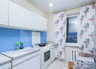 Продам трехкомнатную квартиру, 63 м2, Тюменская область, Олимпийская улица, 35