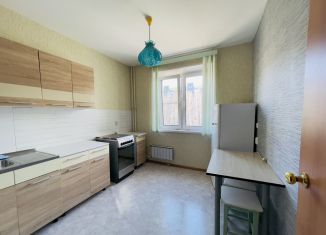 Продаю 1-комнатную квартиру, 43 м2, Челябинская область, улица Мусы Джалиля, 16