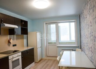 Продаю двухкомнатную квартиру, 65 м2, Полевской, микрорайон Зелёный Бор-2, 23