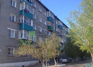 Продам трехкомнатную квартиру, 58 м2, Улан-Удэ, улица Лимонова, 2