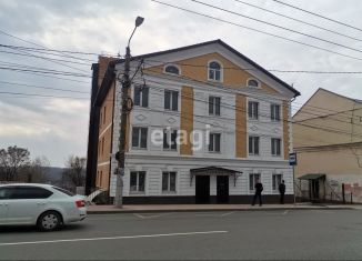 Продается трехкомнатная квартира, 93 м2, Калужская область, улица Кутузова, 16
