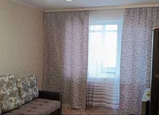 Сдается в аренду 1-комнатная квартира, 42 м2, Зеленодольск, улица Комарова, 14А