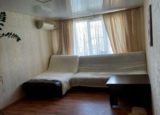 2-комнатная квартира в аренду, 60 м2, Волгоградская область, проспект имени Ленина, 118
